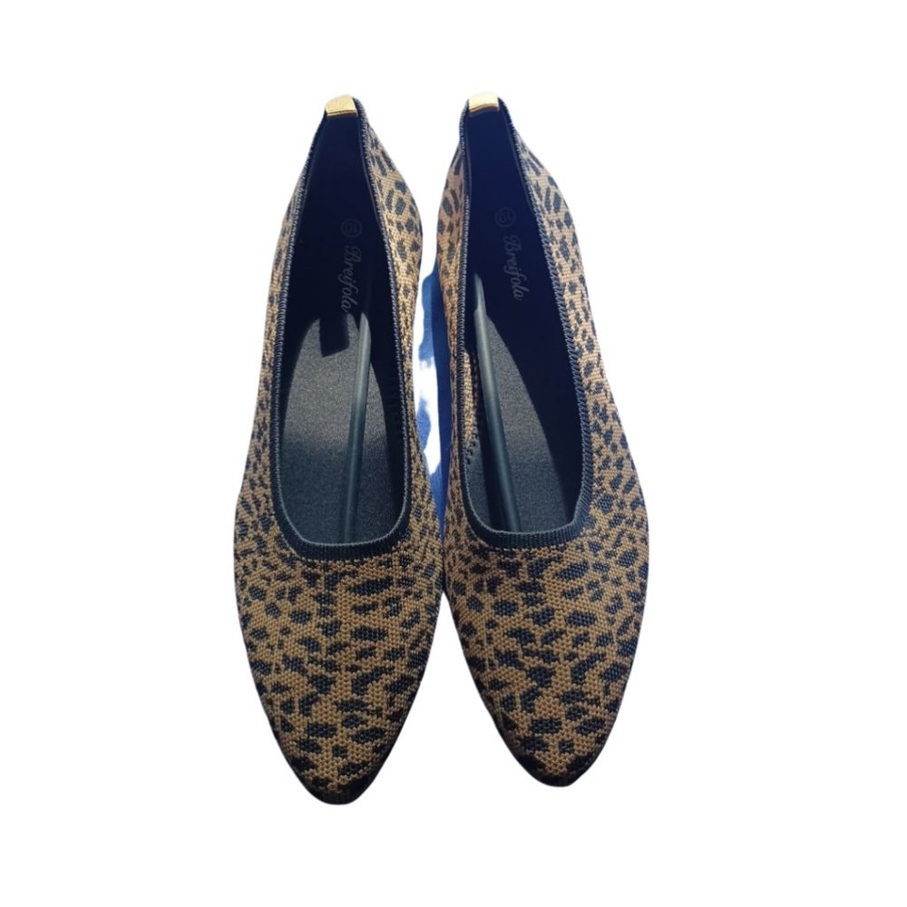 BREIFOLA KNITTED FABRIC  ANIMAL PRINT FLATS  SIZES 6 & 10
